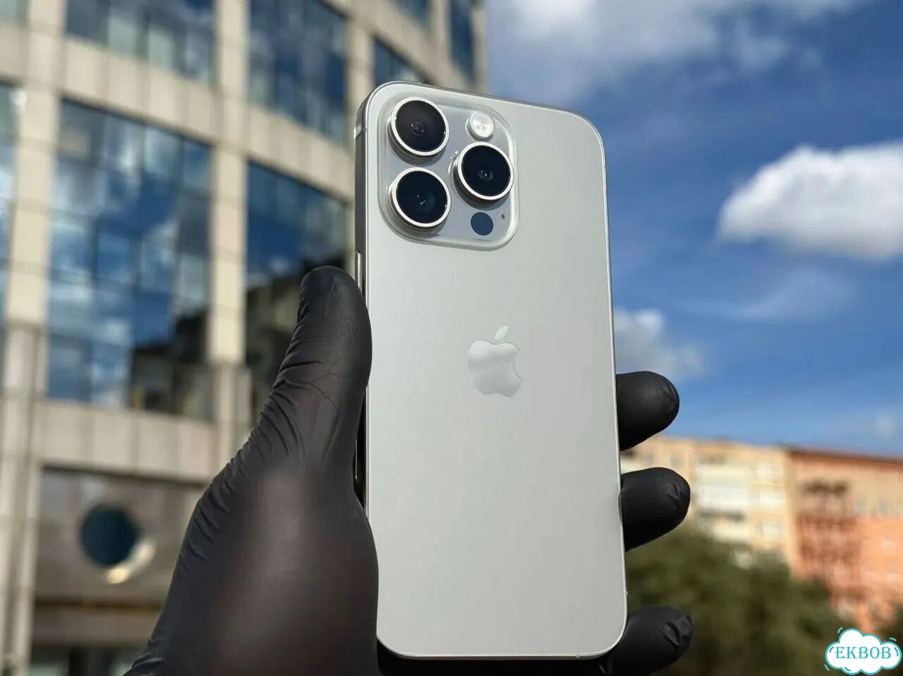 iPhone 15 Pro, 256 ГБ, SIM + eSIM фото 1
