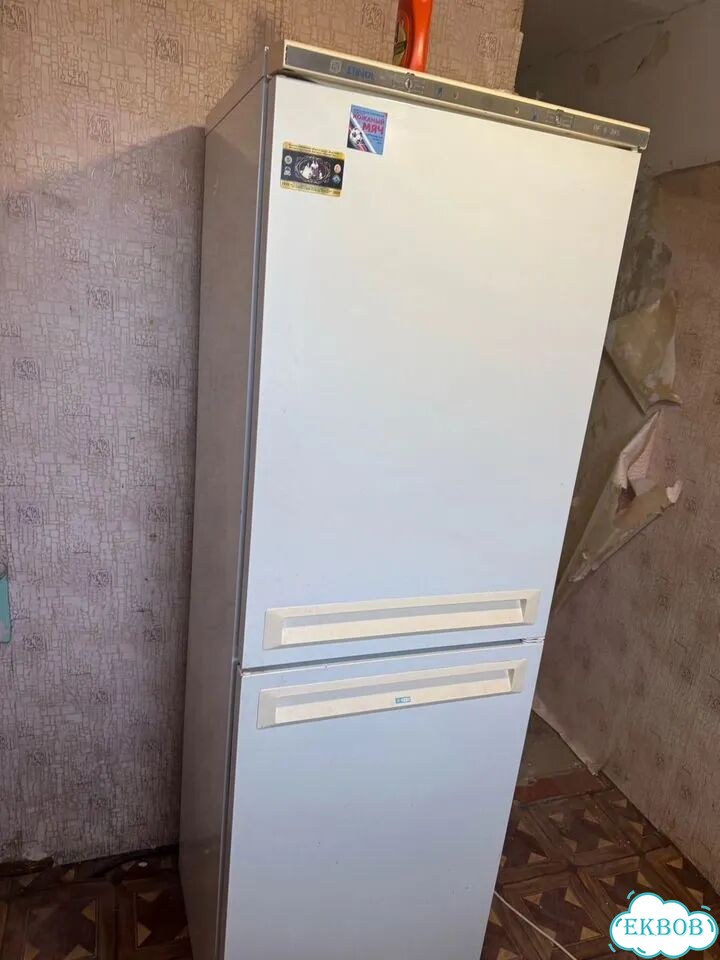 Холодильник бу фото 1