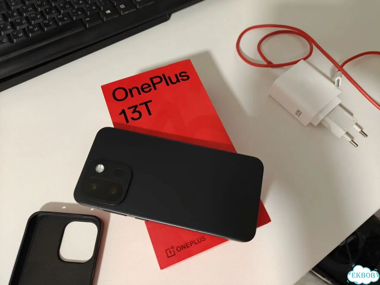 OnePlus 13T, 12/256 ГБ, 2 SIM фото 1