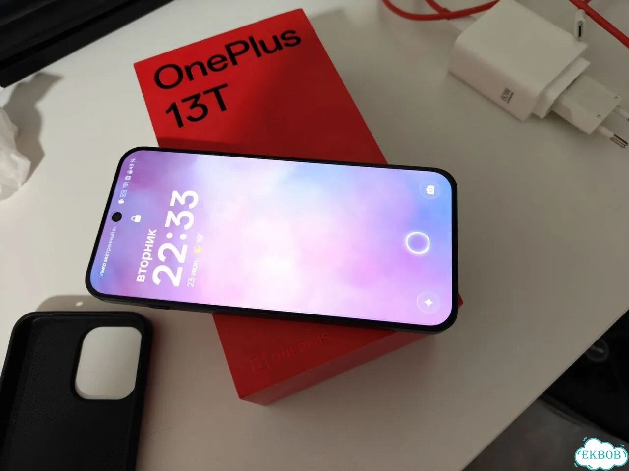 OnePlus 13T, 12/256 ГБ, 2 SIM фото 2