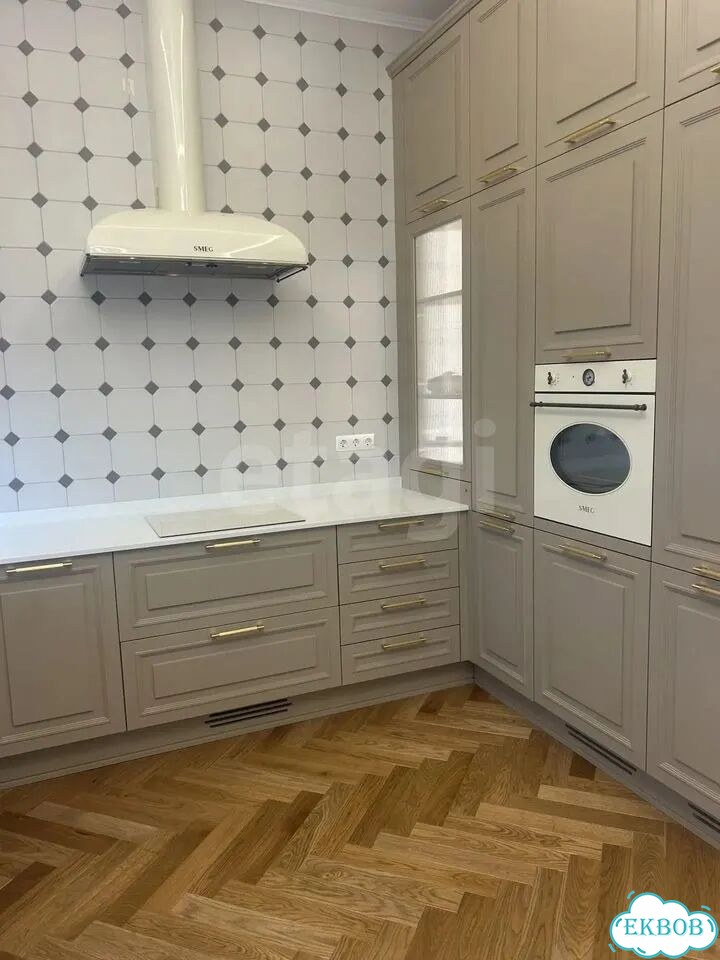 2-к. квартира, 76 м², 7/28 эт. фото 4