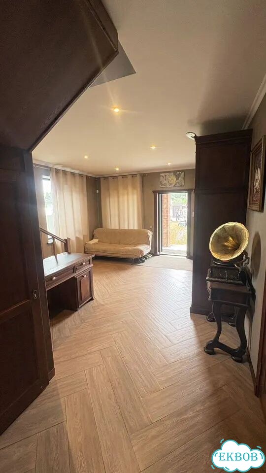 Дом 154 м² на участке 6,8 сот. фото 3
