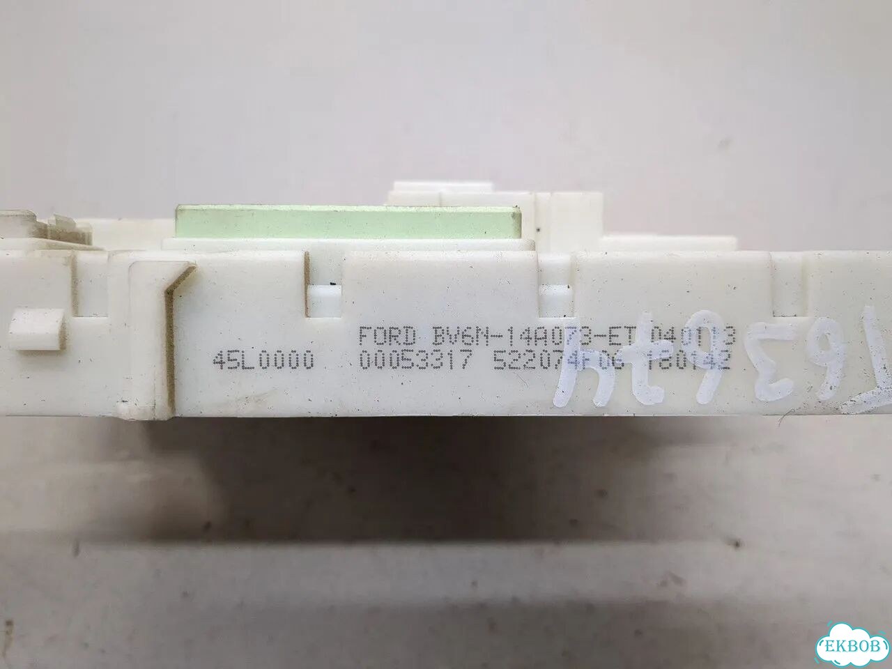 Блок предохранителей Ford Focus 3 фото 3