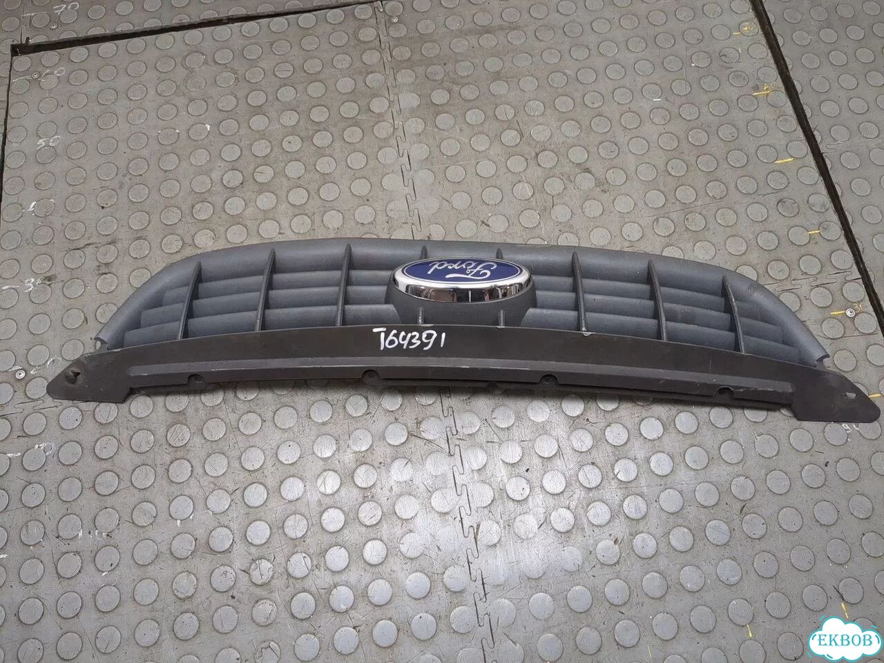 Решетка радиатора Ford Focus 2 фото 3