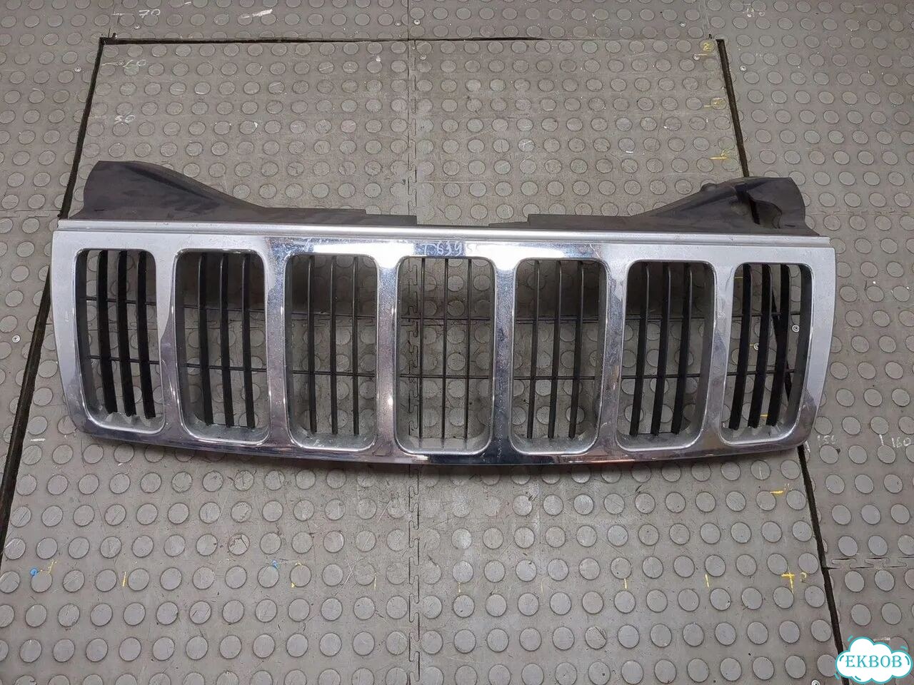 Решетка радиатора Jeep Grand Cherokee фото 1