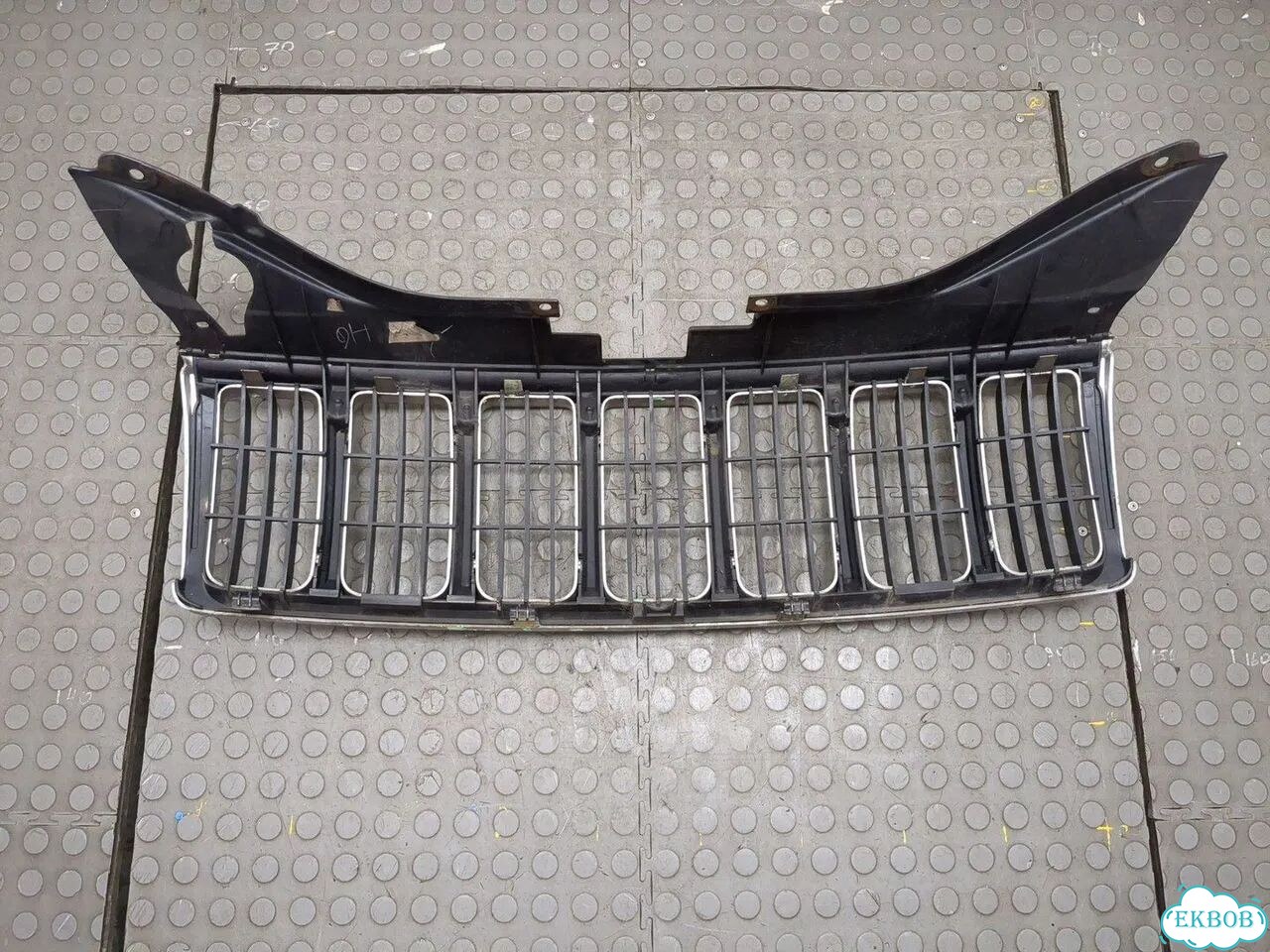 Решетка радиатора Jeep Grand Cherokee фото 4