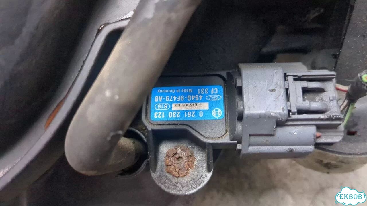 Коллектор впускной Ford Escape фото 3