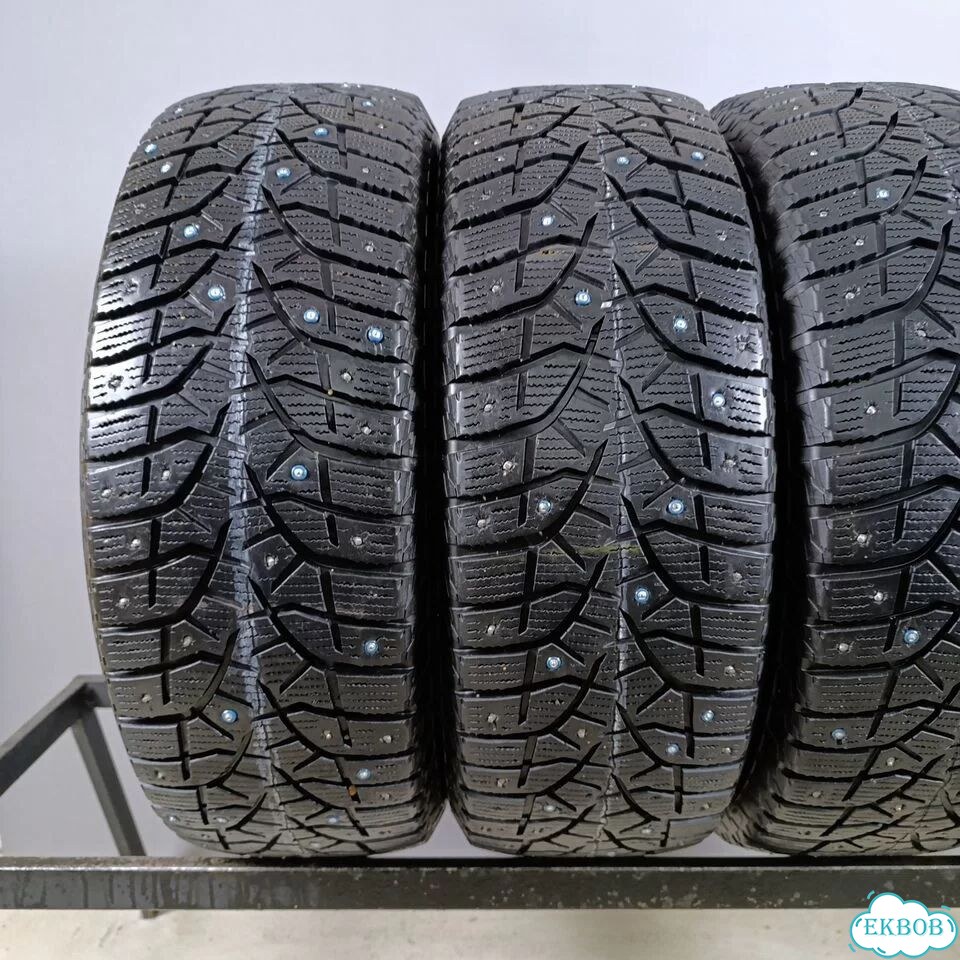Bridgestone Blizzak Spike-02 SUV 235/60 R18 107T фото 2