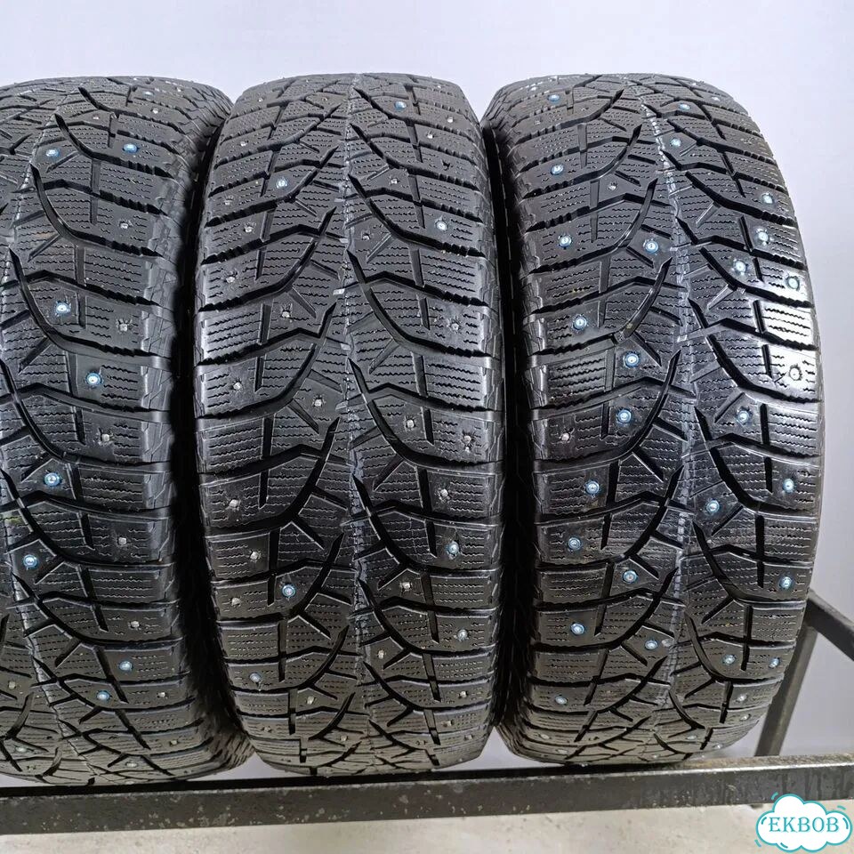 Bridgestone Blizzak Spike-02 SUV 235/60 R18 107T фото 3