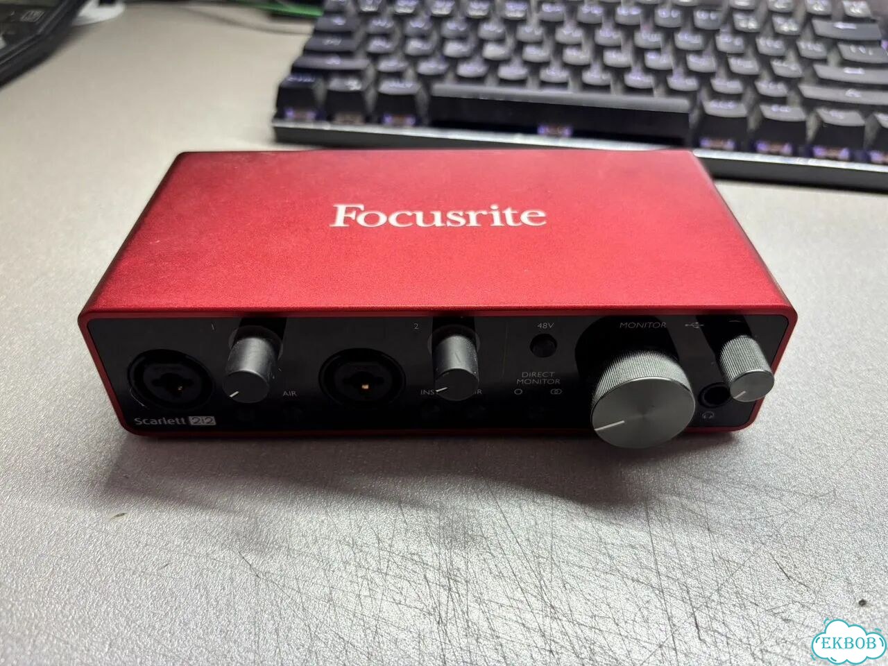 Звуковая карта focusrite scarlett 2i2 3rd gen фото 1