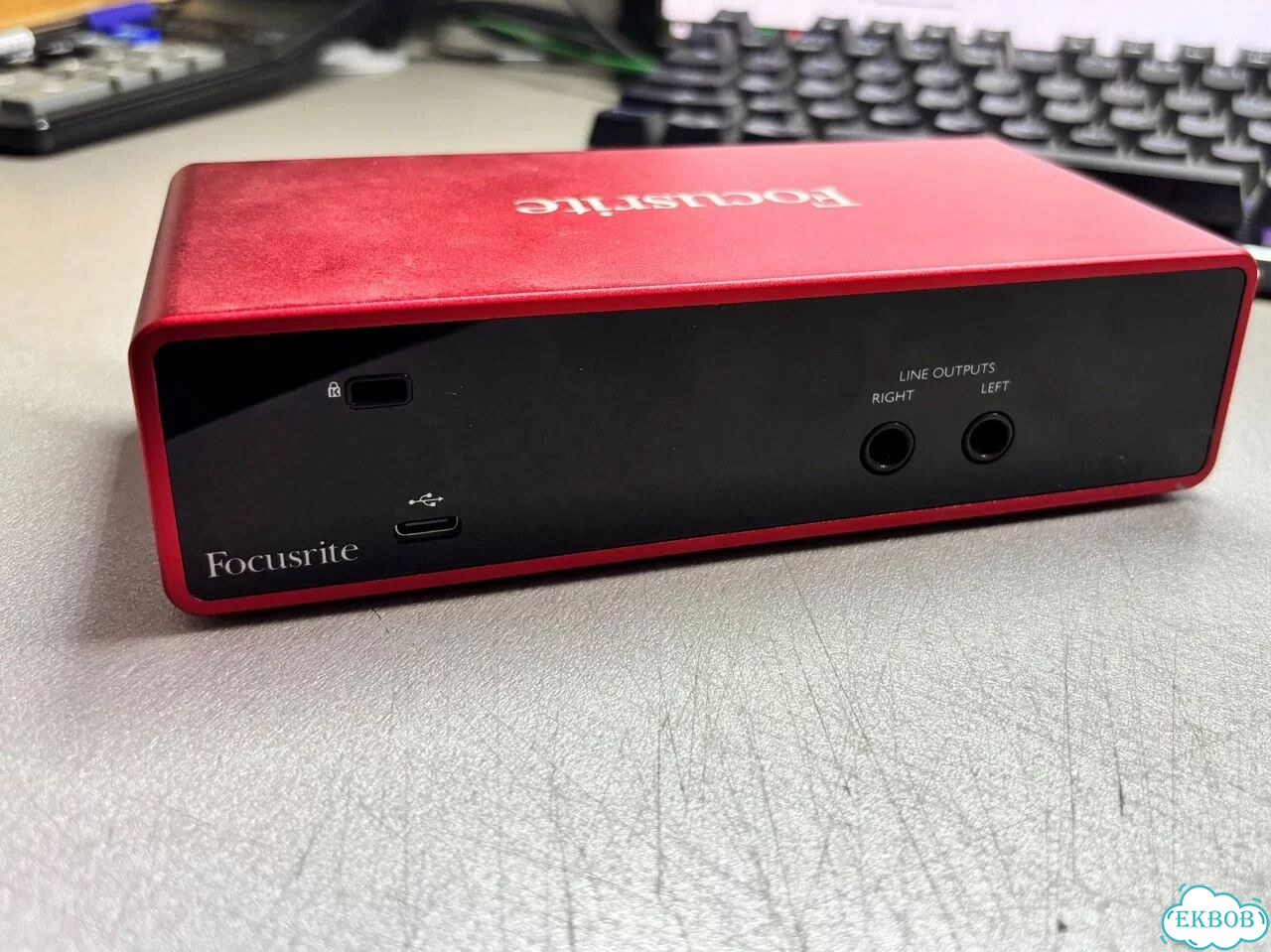 Звуковая карта focusrite scarlett 2i2 3rd gen фото 2