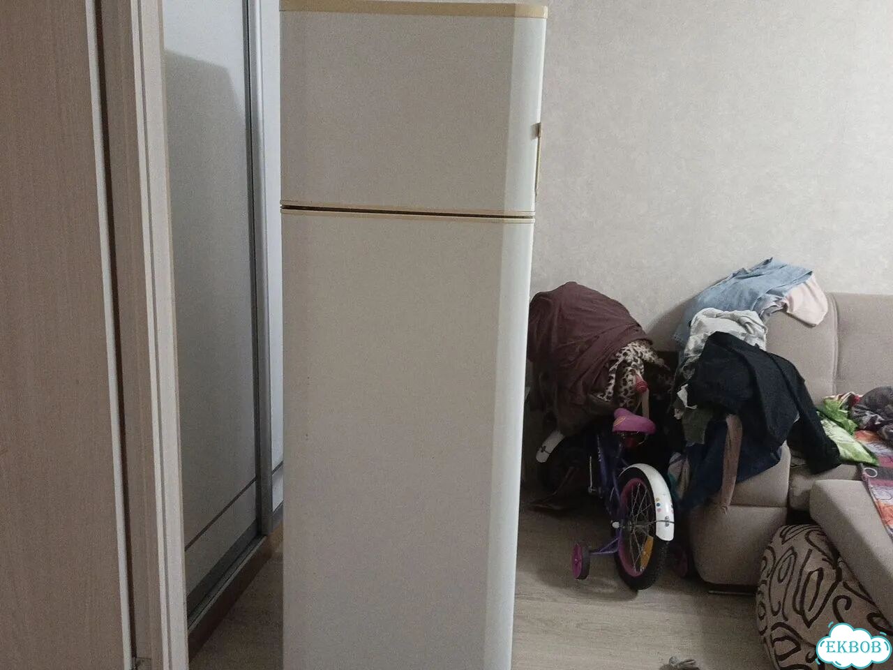 Холодильник бу фото 1