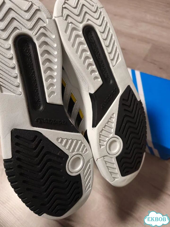 Кроссовки Adidas фото 5