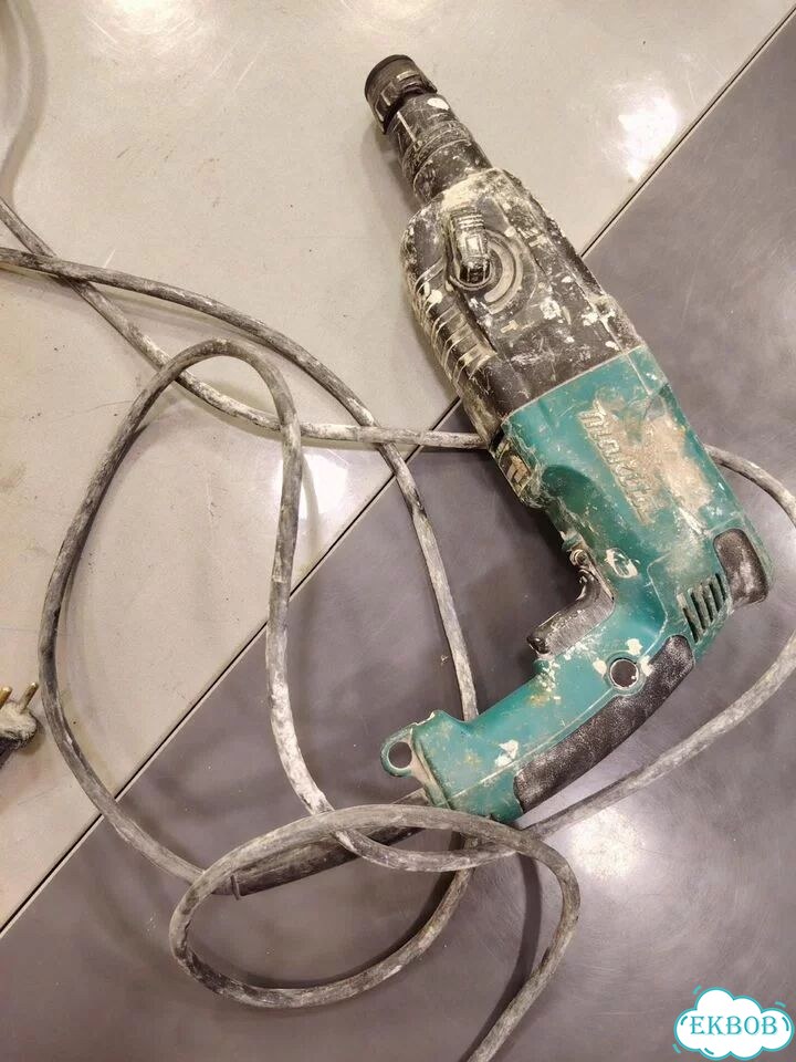 Перфоратор Makita HR2450FT фото 3