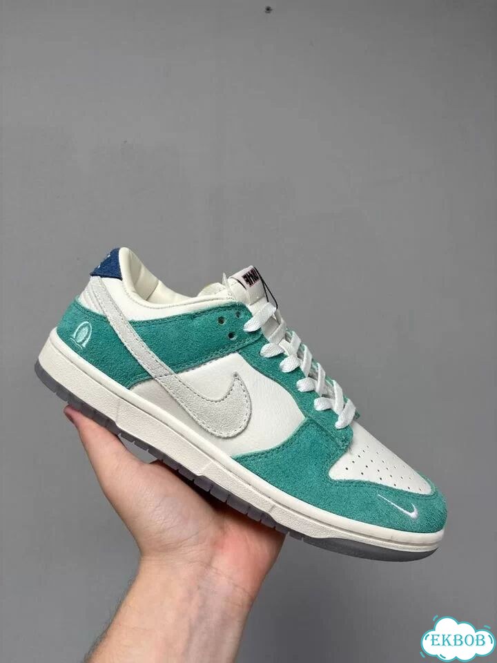 Nike Kasina X Dunk Low 'Road Sign' (SO) фото 1
