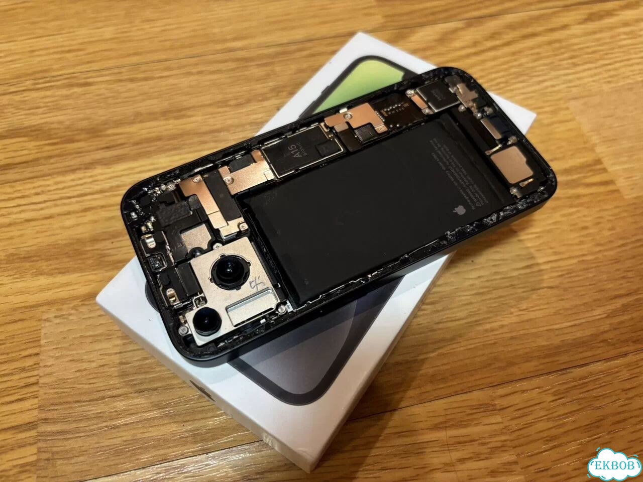 iPhone 14, 256 ГБ, SIM + eSIM фото 3