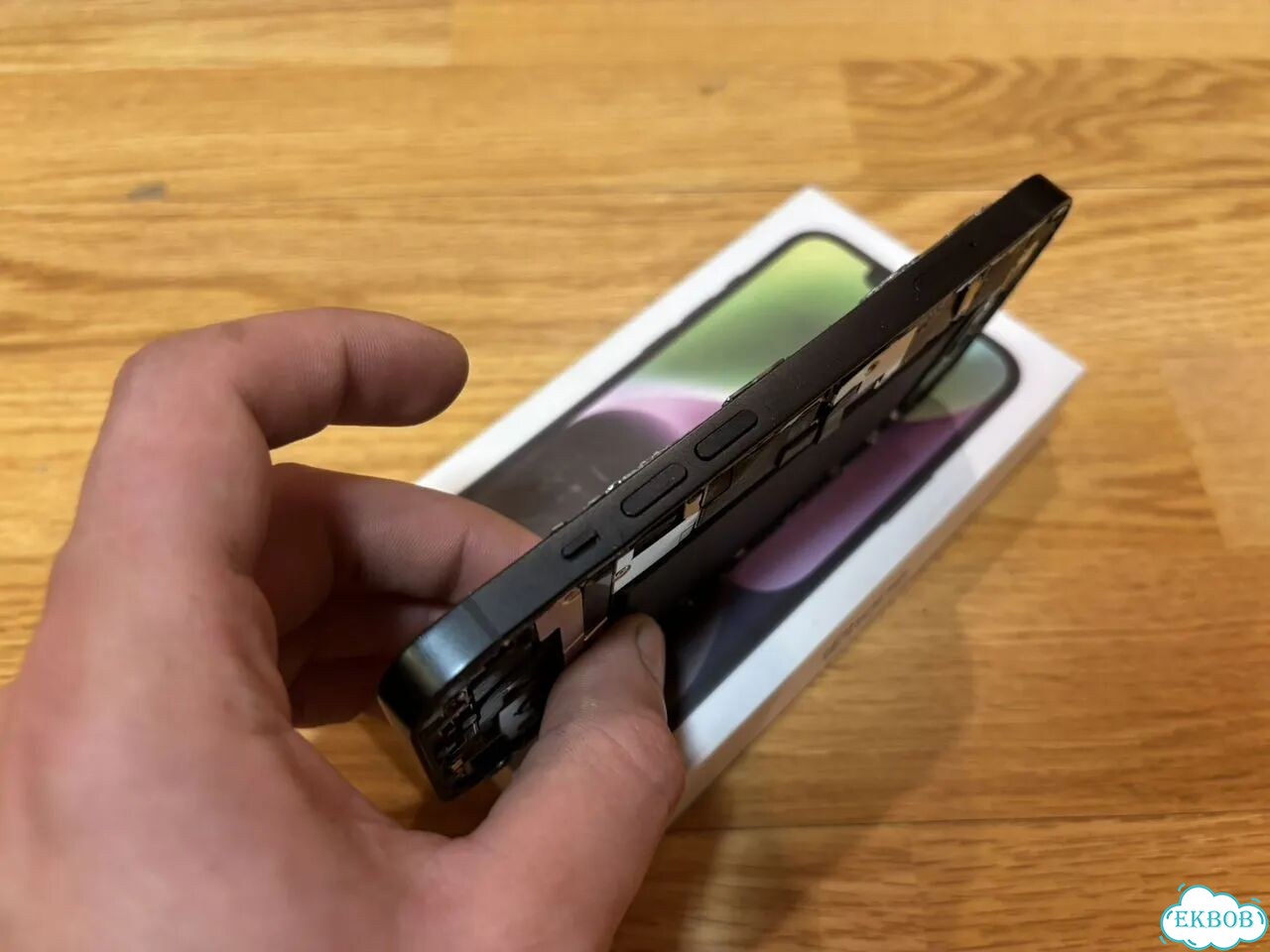 iPhone 14, 256 ГБ, SIM + eSIM фото 5