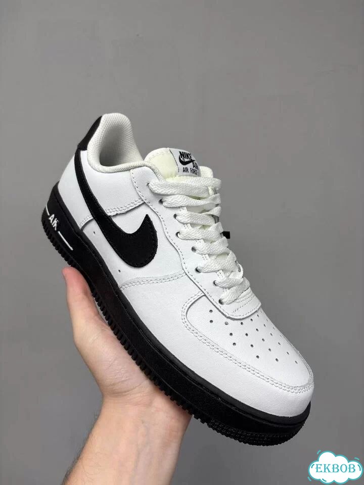 Nike Air Force 1 Бело-черные фото 2