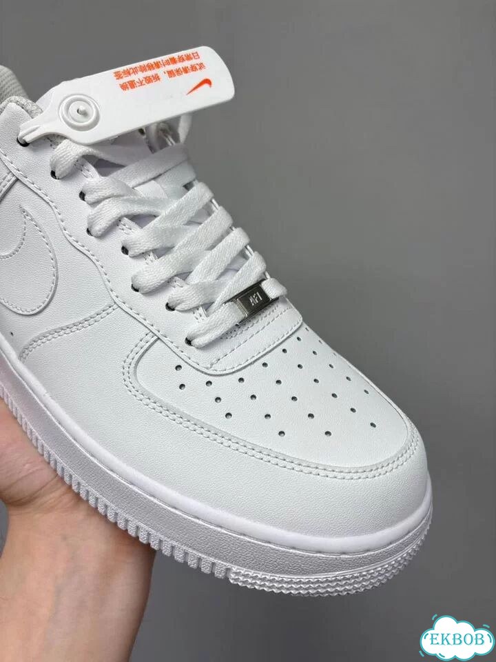 Nike Air Force 1 Белые фото 10