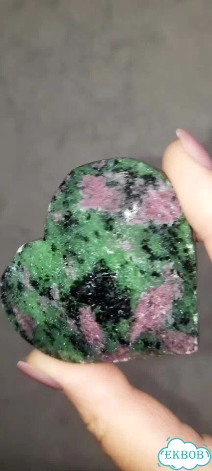 Цоизит Рубин Камень Сердце Анахата Любовь фото 1