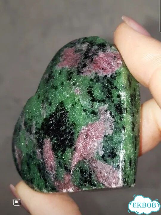 Цоизит Рубин Камень Сердце Анахата Любовь фото 3