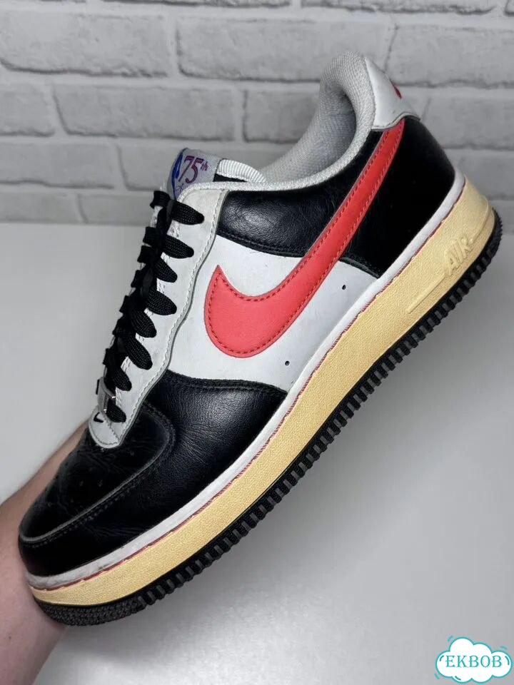 Кроссовки Nike Air Force 1 '07 LV8 оригинал фото 2