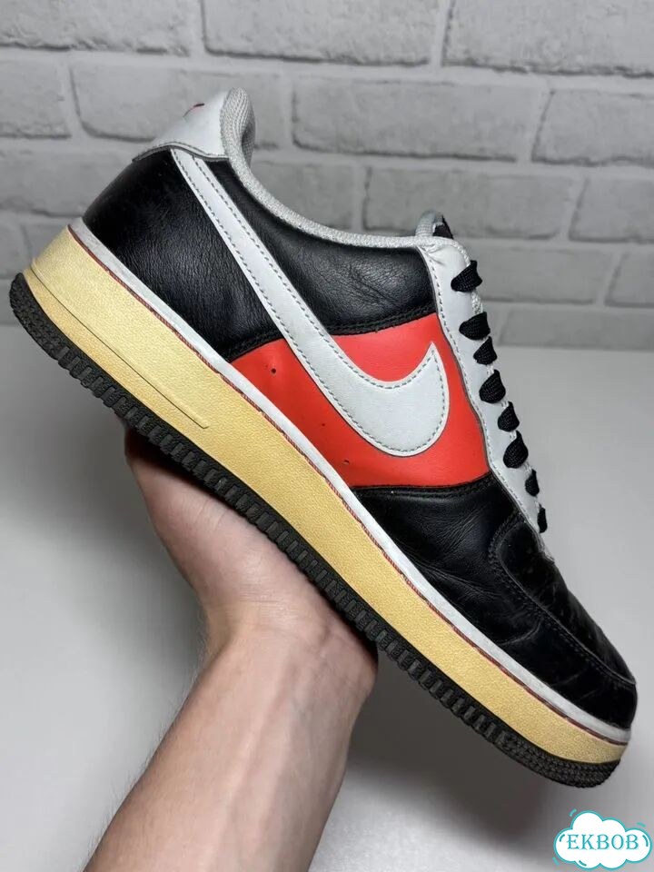Кроссовки Nike Air Force 1 '07 LV8 оригинал фото 3