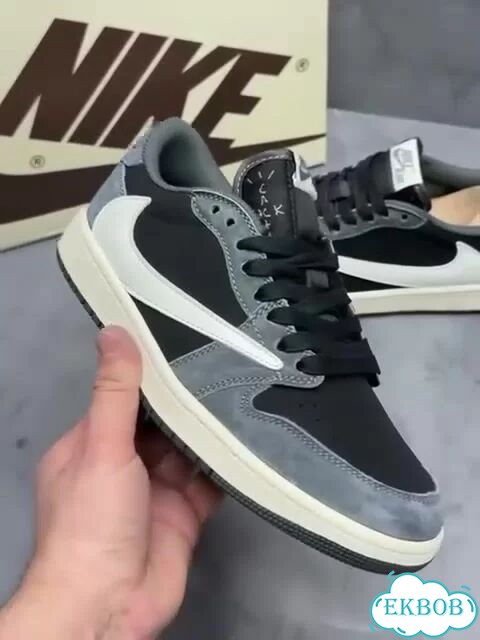 Кроссовки Nike Air Jordan 1 Low x Travis scott фото 1