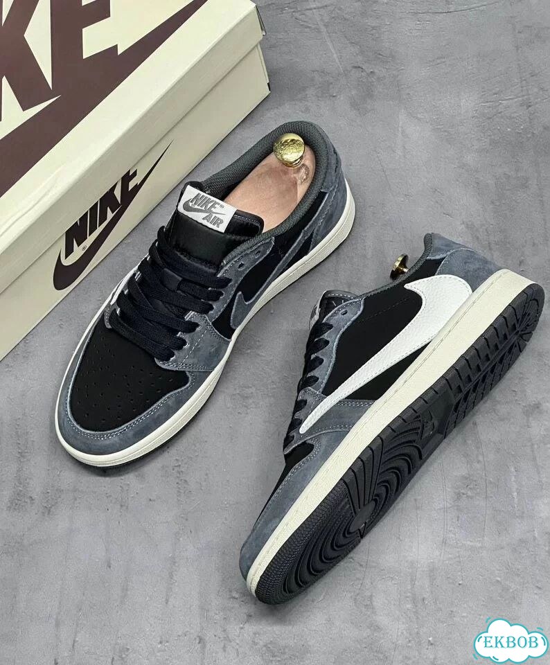 Кроссовки Nike Air Jordan 1 Low x Travis scott фото 3