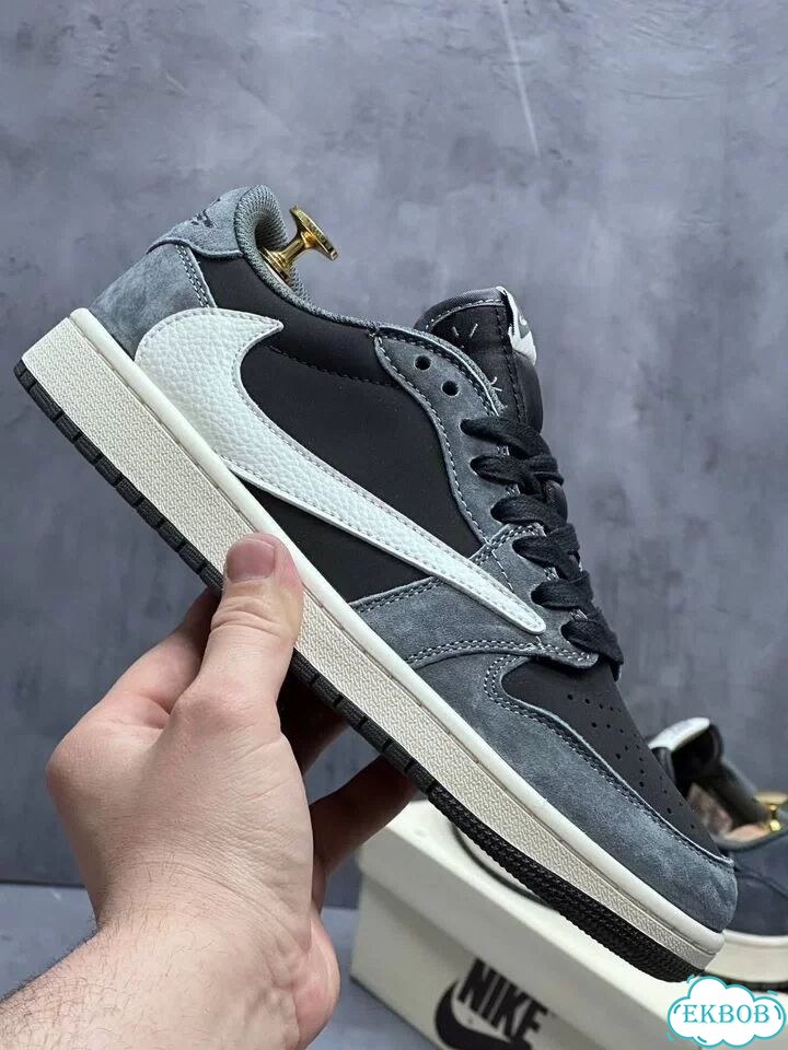 Кроссовки Nike Air Jordan 1 Low x Travis scott фото 7