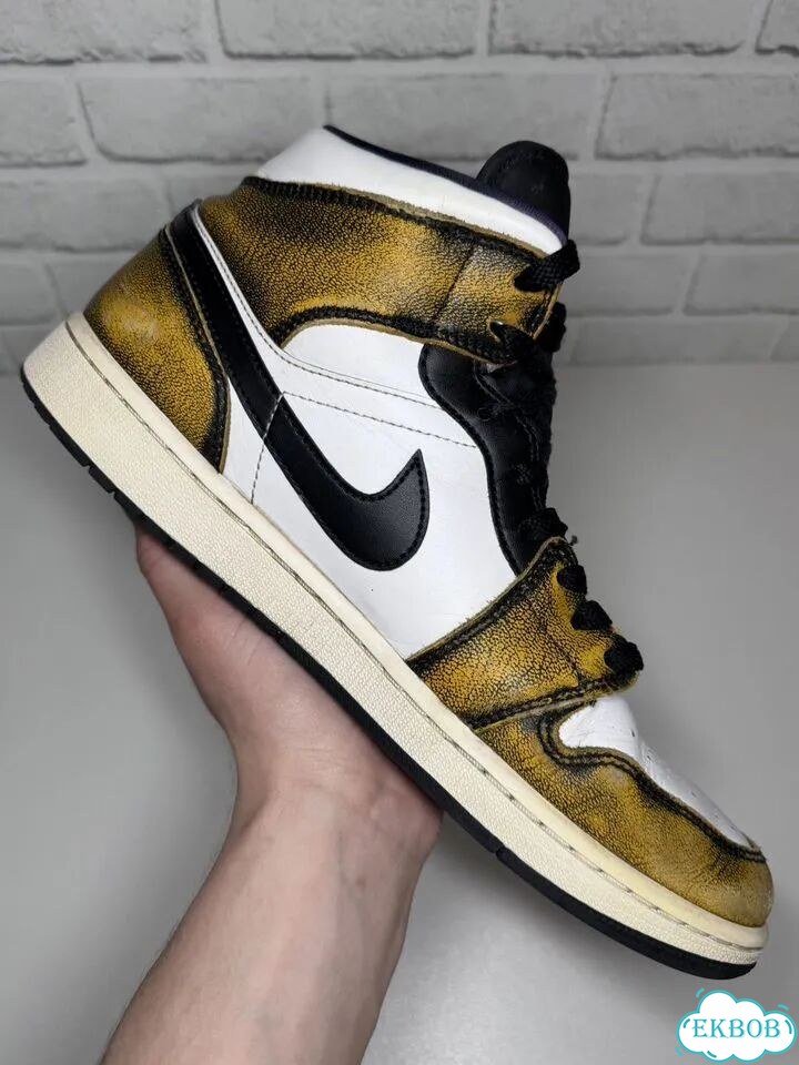 Кроссовки Nike Air Jordan 1 Mid SE оригинал фото 3
