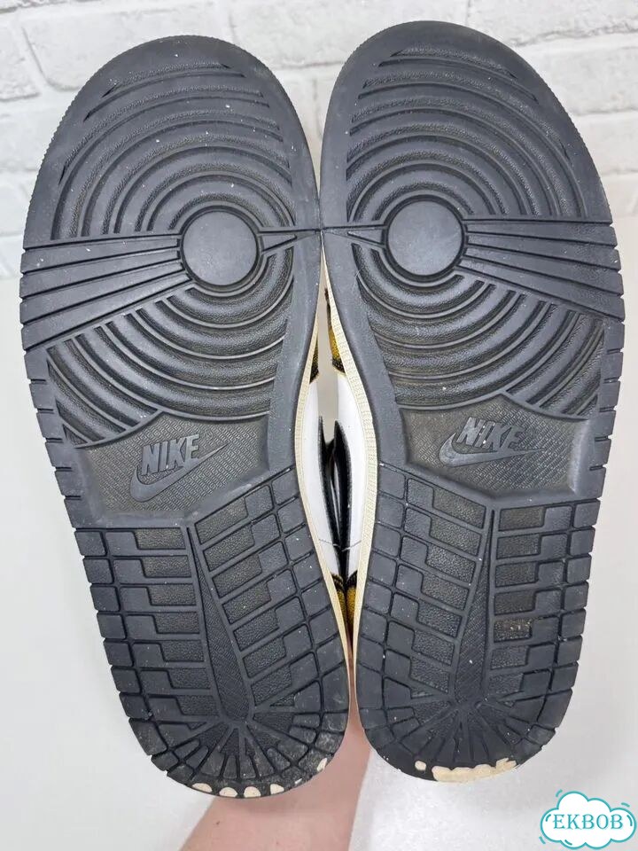 Кроссовки Nike Air Jordan 1 Mid SE оригинал фото 9