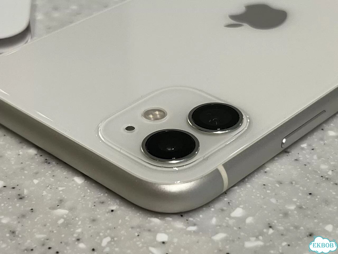 iPhone 11, 64 ГБ, SIM + eSIM фото 2