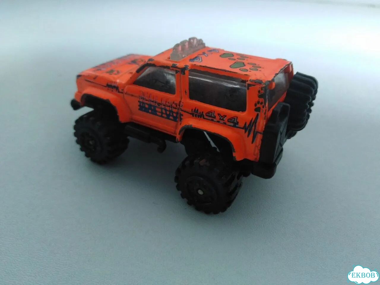 Машинки джип 90х swift runner фото 1