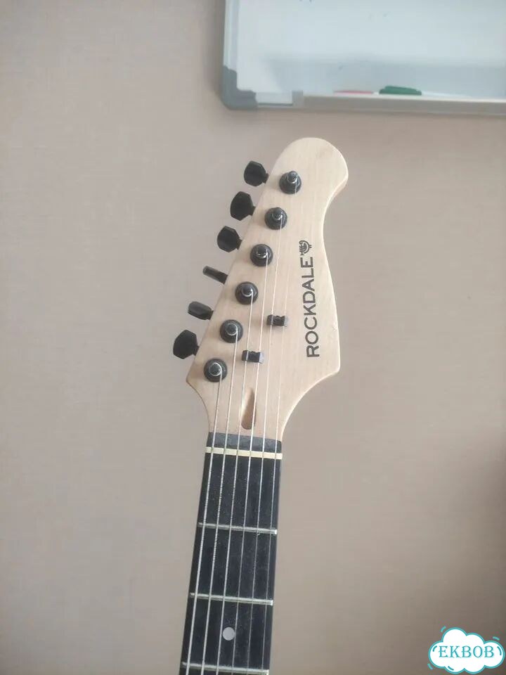 Электрогитара stratocaster rockdale фото 3