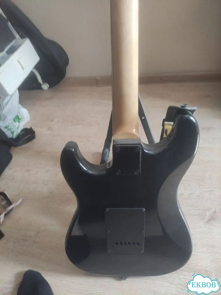 Электрогитара stratocaster rockdale фото 5