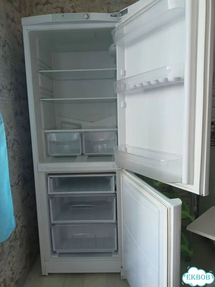 Холодильник бу фото 2
