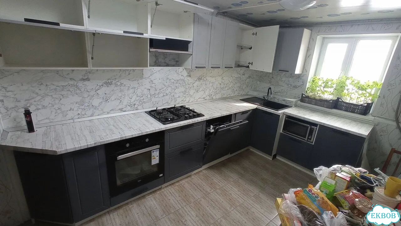 Кухонный гарнитур модульный с матовыми фасадами мдф фото 4