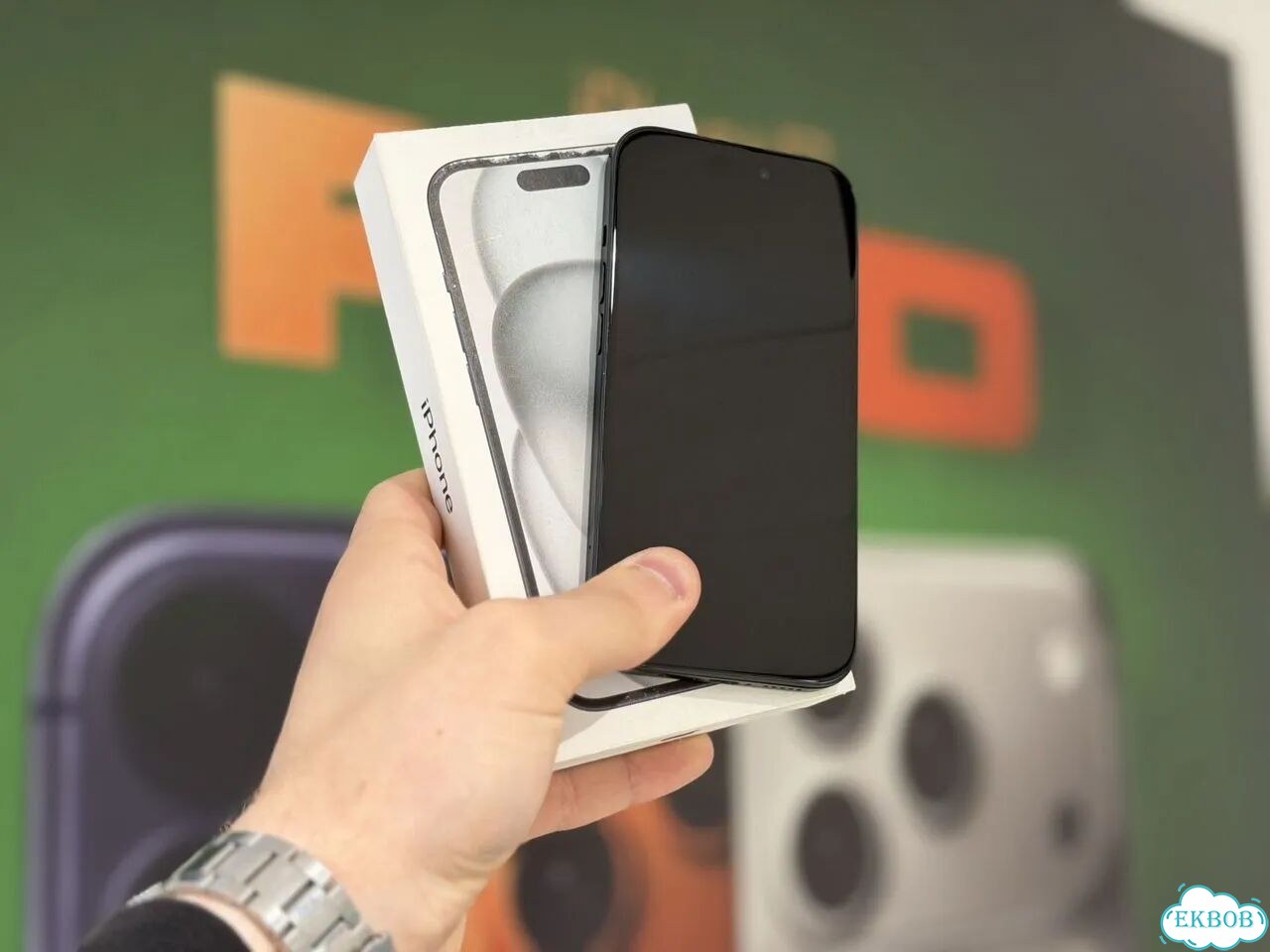 iPhone 15, 256 ГБ, SIM + eSIM фото 4