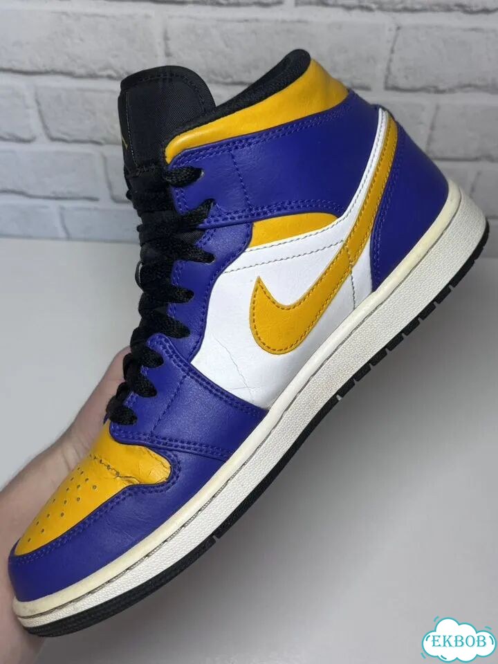Оригинал Nike Air Jordan 1 Mid фото 4