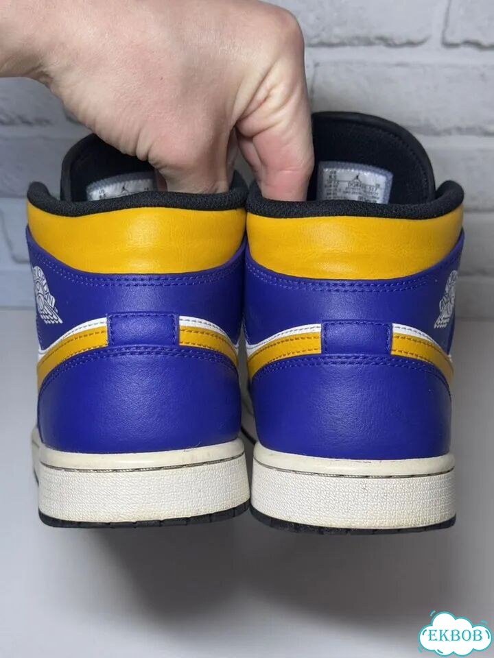 Оригинал Nike Air Jordan 1 Mid фото 6