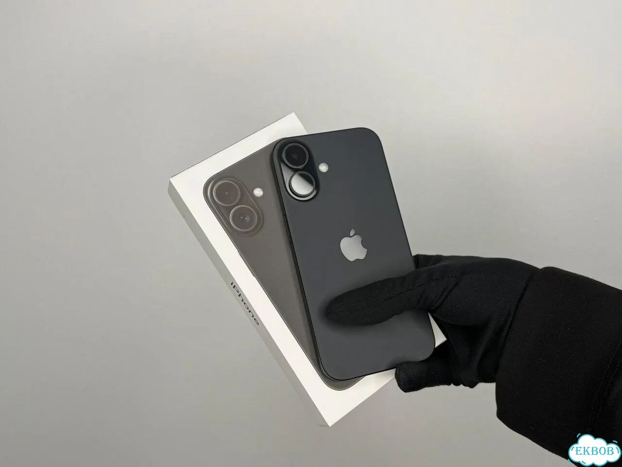 iPhone 16, 256 ГБ фото 1