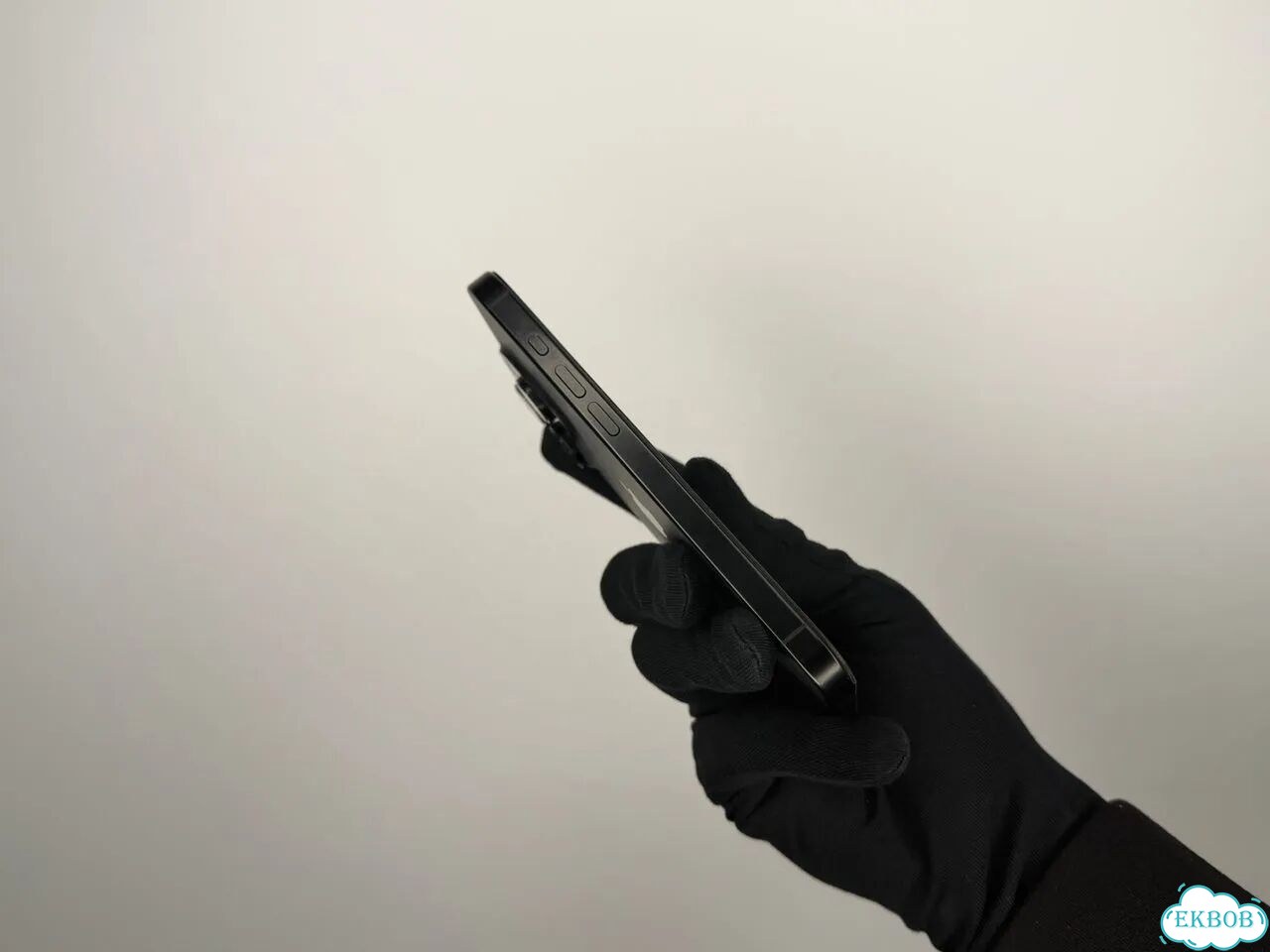 iPhone 16 Pro, 128 ГБ фото 3