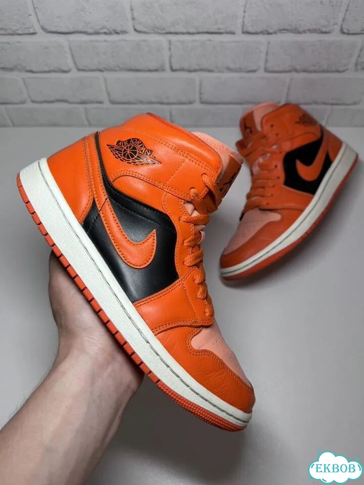 Оригинал Nike Air Jordan 1 Mid SE фото 1