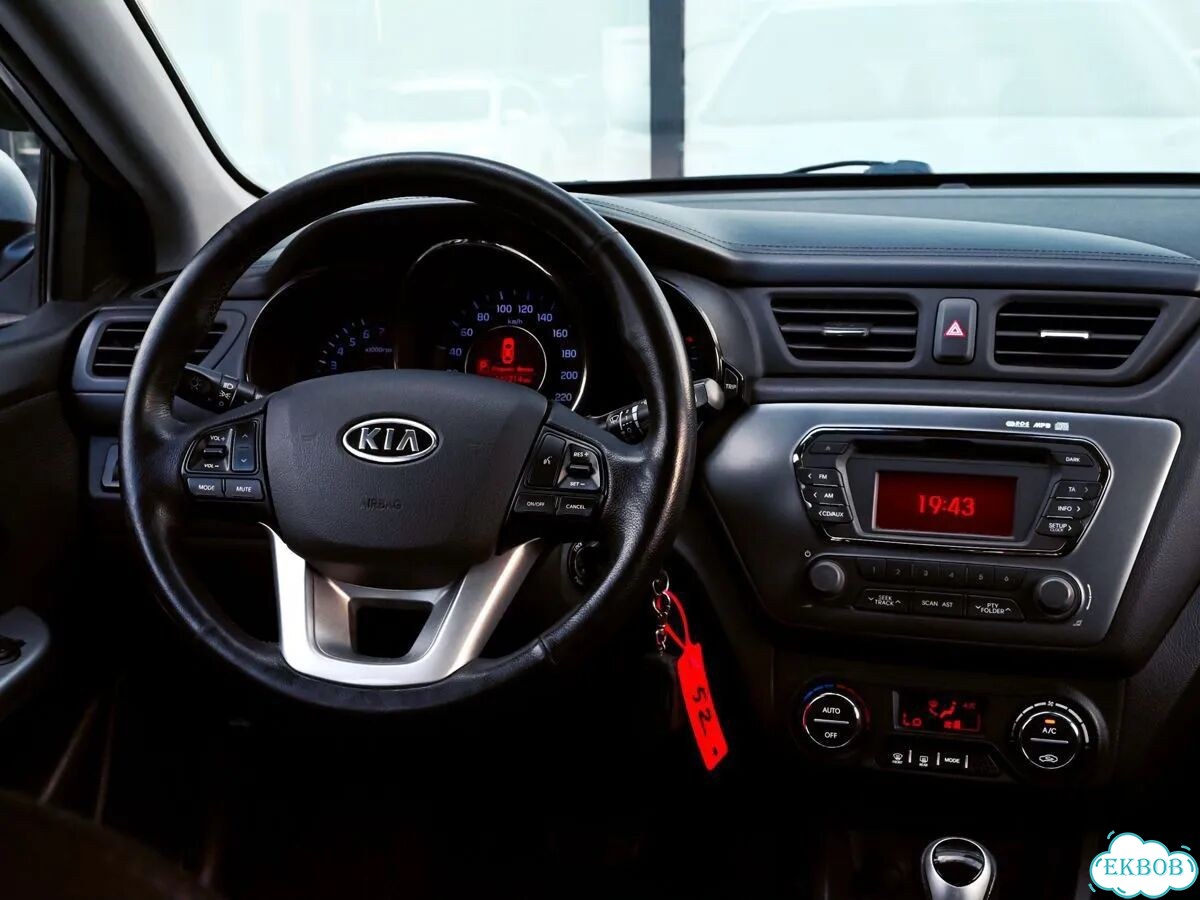 Kia Rio 1.6 AT, 2013, 141 212 км фото 21