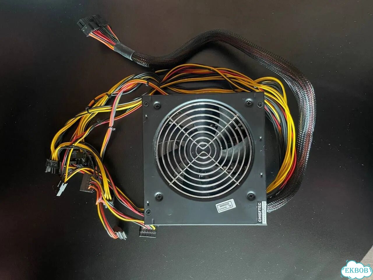 Блок питания Chieftec 600W фото 3