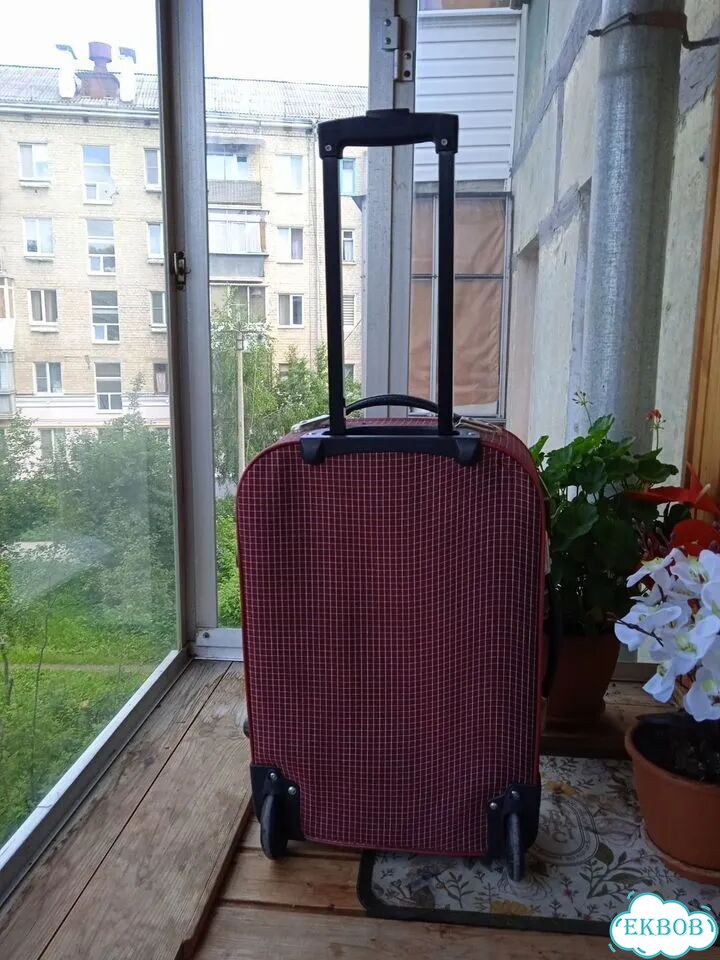 Чемодан на колесах фото 6