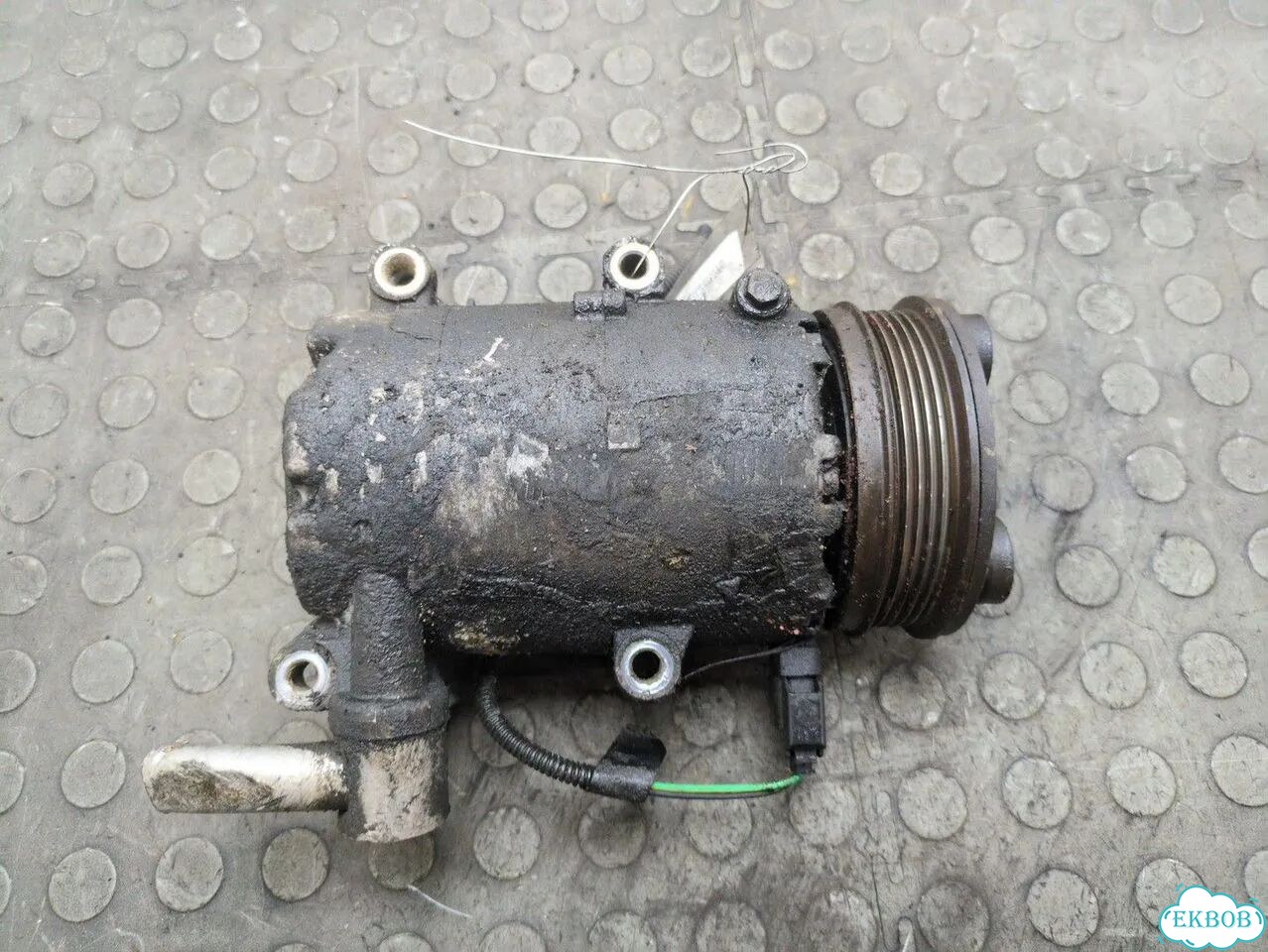 Компрессор кондиционера Ford Focus 2 фото 3