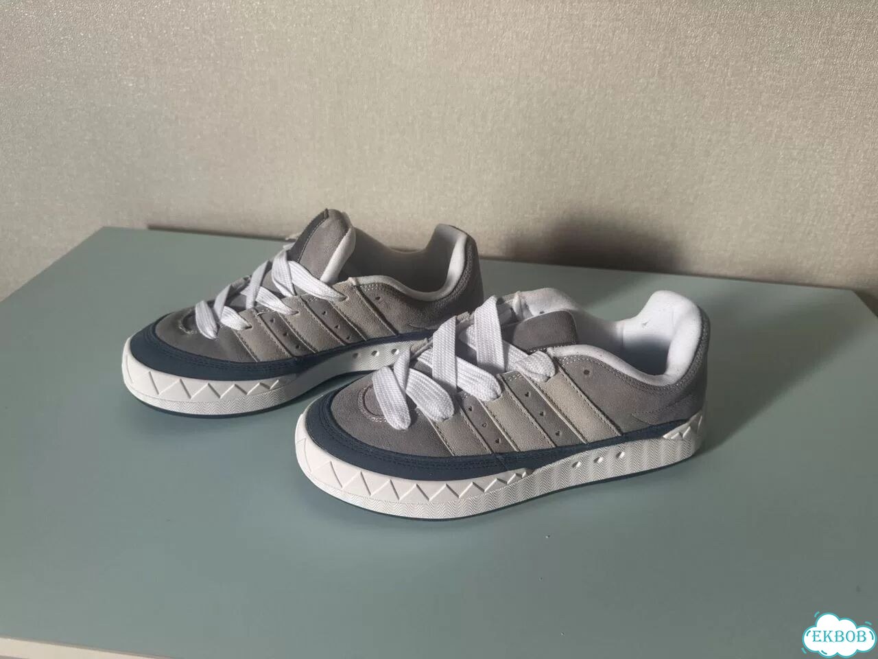 Кроссовки adidas фото 1