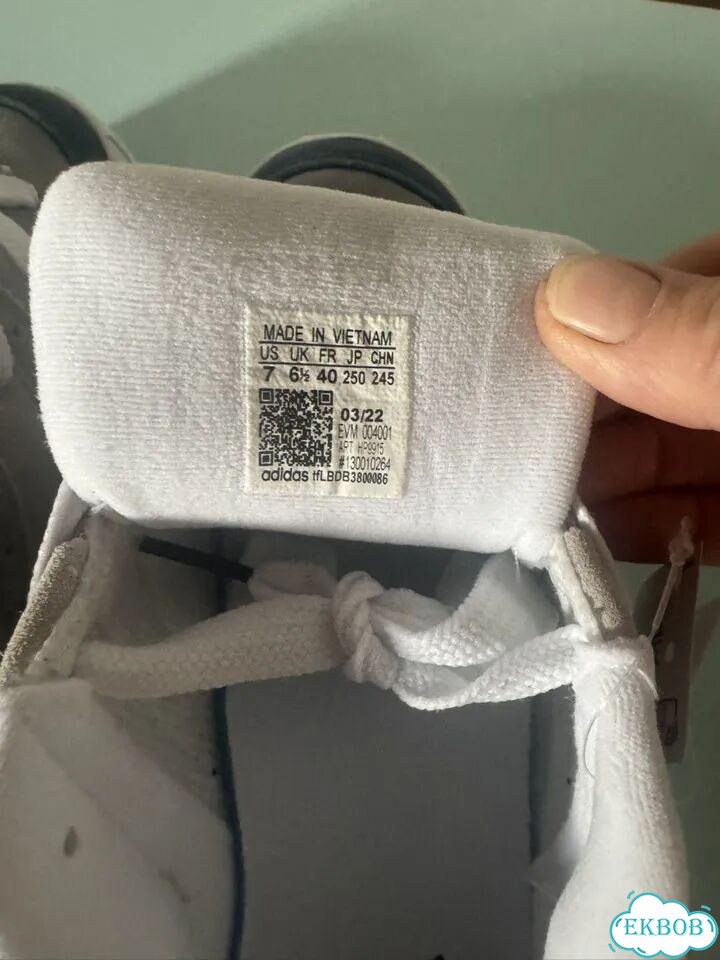 Кроссовки adidas фото 3